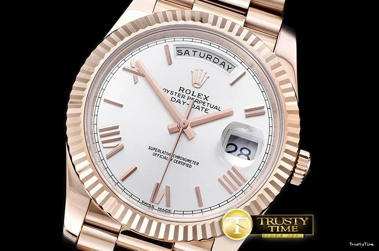 0306 RDD0208A – DayDate 40mm FlexibleFit 680